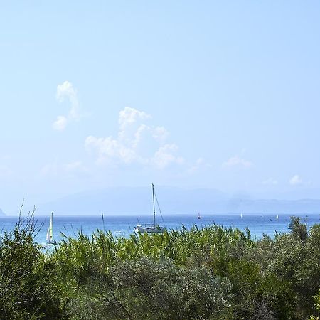 Cosmos Apartments Vassiliki Esterno foto