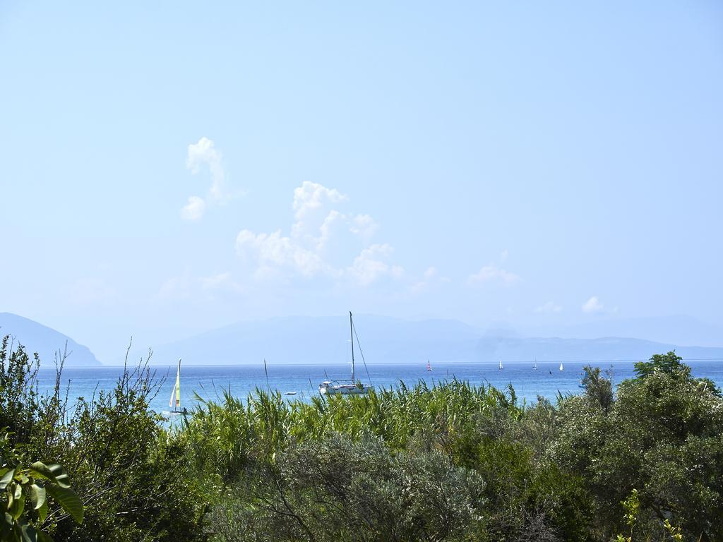 Cosmos Apartments Vassiliki Esterno foto
