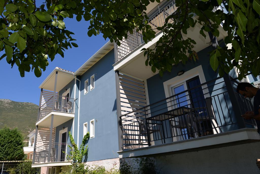 Cosmos Apartments Vassiliki Esterno foto